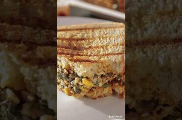 #shorts Healthy Spinach Corn Paneer Sandwich Recipe | Palak corn cottage cheese sandwich recipe.