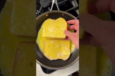 Easy 1 pan breakfast sandwich #healthy #icekarim #shorts #healthyrecipes #lowcarb #keto