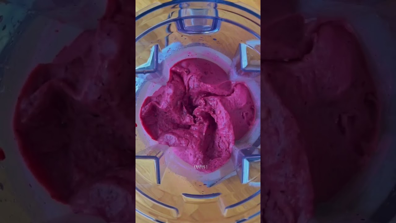 Tart Cherry Berry thick smoothie recipe #healthyrecipes #smoothiebowl #nicecream Tart Cherry Berry thick smoothie recipe #healthyrecipes #smoothiebowl #nicecream