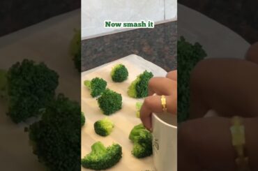Try This Healthy & Crispy Broccoli | Smashed Broccoli Recipe #healthysnacks #recipeshorts