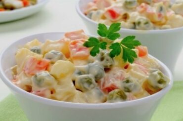 4 Healthy & Easy Salad Recipes For Weight Loss