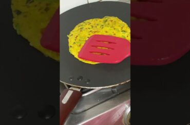 Thepla#shorts#Methi Thepla#healthy breakfast recipe#methi paratha#ytshorts#Gujarati Recipe#homemade
