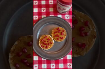 Healthy late night snack #shortvideo #shorts #ytahorts #short #recipes #snack #ricecake #foodie #fyp