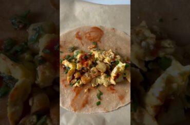 Healthy Breakfast Egg Burrito (gluten-free & grain-free) #healthyrecipes