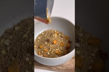 Healthy Lunch Idea: Stuffed Pepper With Oat Couscous