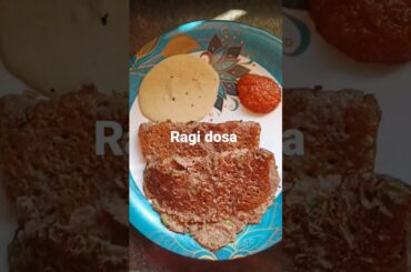 Must try weight loss recipe ragi dosa #ragi #healthy #shorts @Saranya Razz vlogs