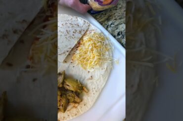Mexican Cheesy Quesadilla (Healthy Lunch Recipe) #shorts #food #foodie #foodvlog