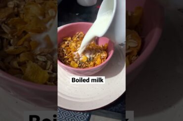 Healthy breakfast recipe with corn flakes #weightloss #vegetarianrecipes #food #youtubeshorts #like