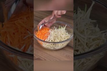 Zucchini and carrots? A practical and healthy recipe. Let's cook.