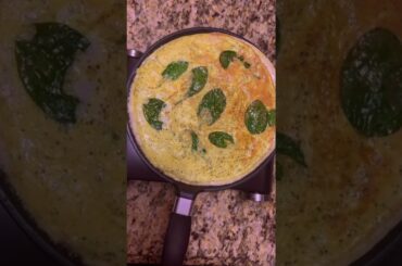 Tortilla wrap recipe|Healthy Breakfast Recipes|Tortilla with egg #shortsfeed  #shorts#youtubeshorts