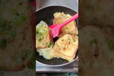 Easy Bread Omelette breakfast recipes #shorts #viral #trending #shortsfeed #healthy #shortsyoutube