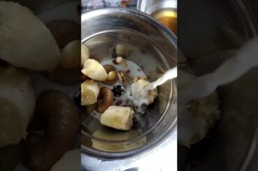 healthy weight loss smoothie  ( over night soaked dry fruits,milk , banana)