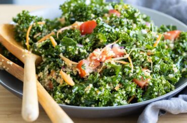 Kale Quinoa Salad | With Lemon Garlic Dressing
