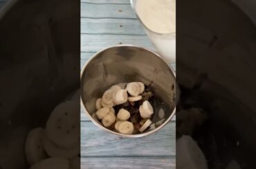 Dry Fruit Banana Milkshake | Milkshake Recipes | Healthy Recipes #shorts #milkshakerecipe #dryfruits