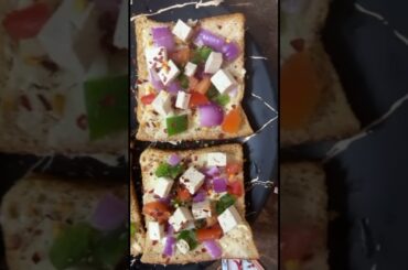 Healthy Bread Pizza in 5 mins on Induction #like #subscribe #youtube #viral #trending #food #cooking