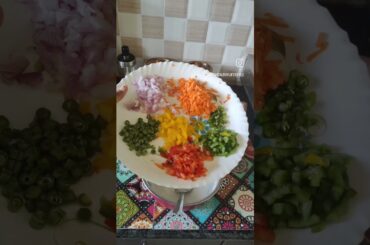 Suji and vegetable pancakes. Healthy breakfast recipe. Weight loss recipe. #breakfasthealthy #food