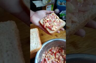 sandwich love #easy #youtubeshorts #shortvideo #quick #healthy #sandwich #snackcares4u #cheesy