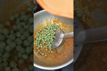 paneer matar masala//simple and easy paneer recipe//tasty healthy recipes with Jhansi