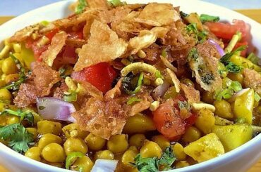 Karachi Famous Kathiyawari Cholay Original Recipe | Thely Walay Chole | Aloo Chana Chaat Recipe