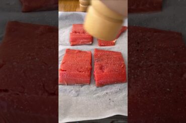 "How to Make Healthy and Delicious Mediterranean-Style Salmon and Asparagus !"#healthy #recipevideo