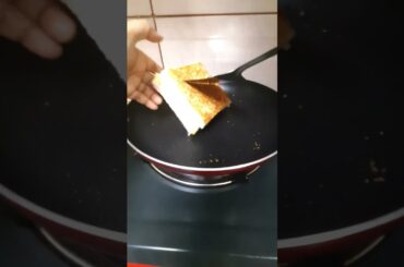 #shorts Ye Itna VIRAL Kyu Ho Gaya ? Bread & Milk Recipe..