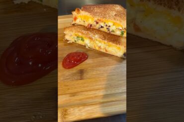 Quick Egg Salad Sandwich #sandwich #egg #eggsandwich #healthy #healthyfood #trending #tastyfood