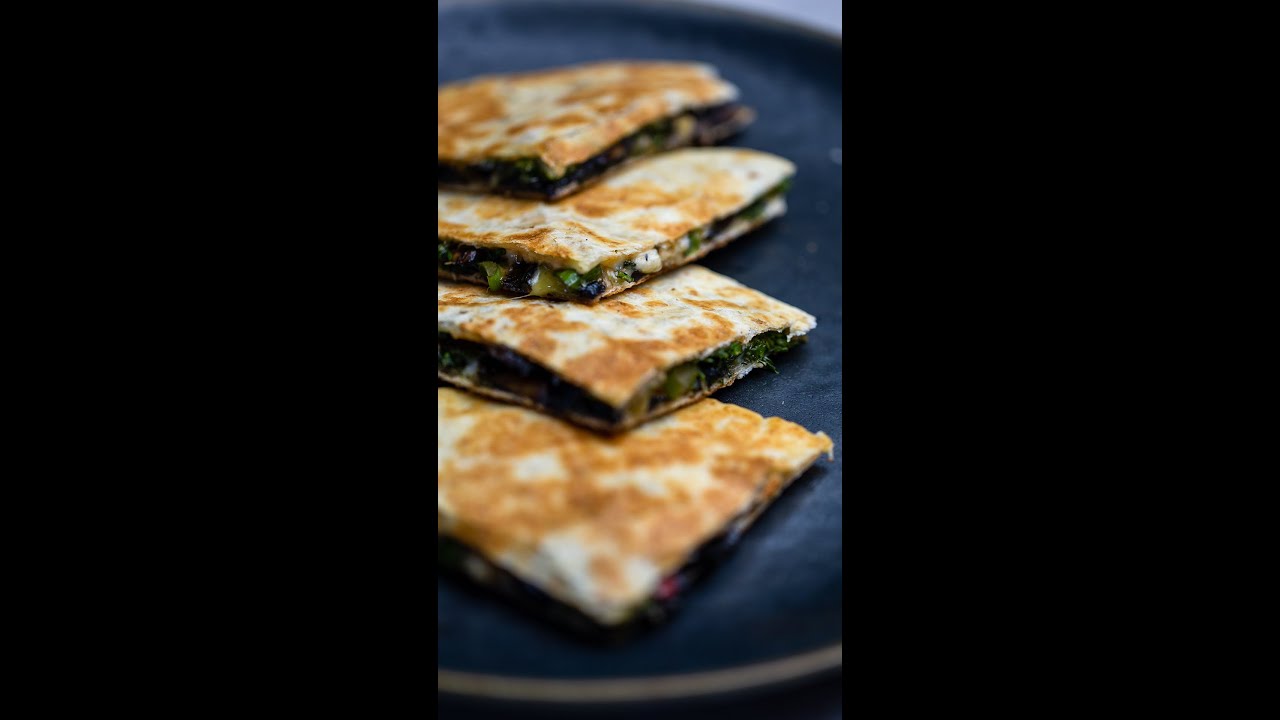 Easy Mushroom Quesadillas – Vegan Healthy Dinner Recipe Easy Mushroom Quesadillas - Vegan Healthy Dinner Recipe
