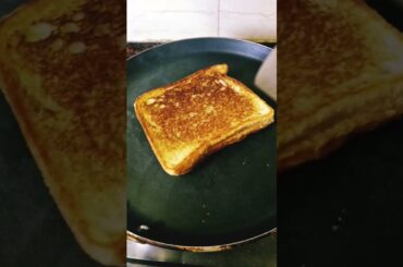 #shorts 2 Minutes Garlic Bread Sandwich/Easy Breakfast Recipe/Healthy Recipe/#trending/#shortsviral