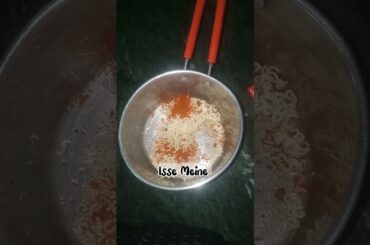 Kashmiri Maggi Recipe #shorts #youtubeshorts #maggivlog #maggirecipe #recipe #trending #minivlog