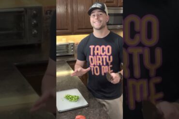 A healthy snack that's both satisfying and delicious? This guacamole recipe is just what you need!