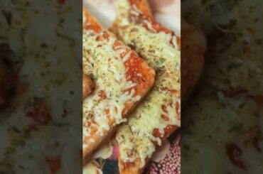 Bread Pizza - Easiest recipe of bread pizza #yummyfood #yummy #shortsfeed #healthy #feelgoodfood