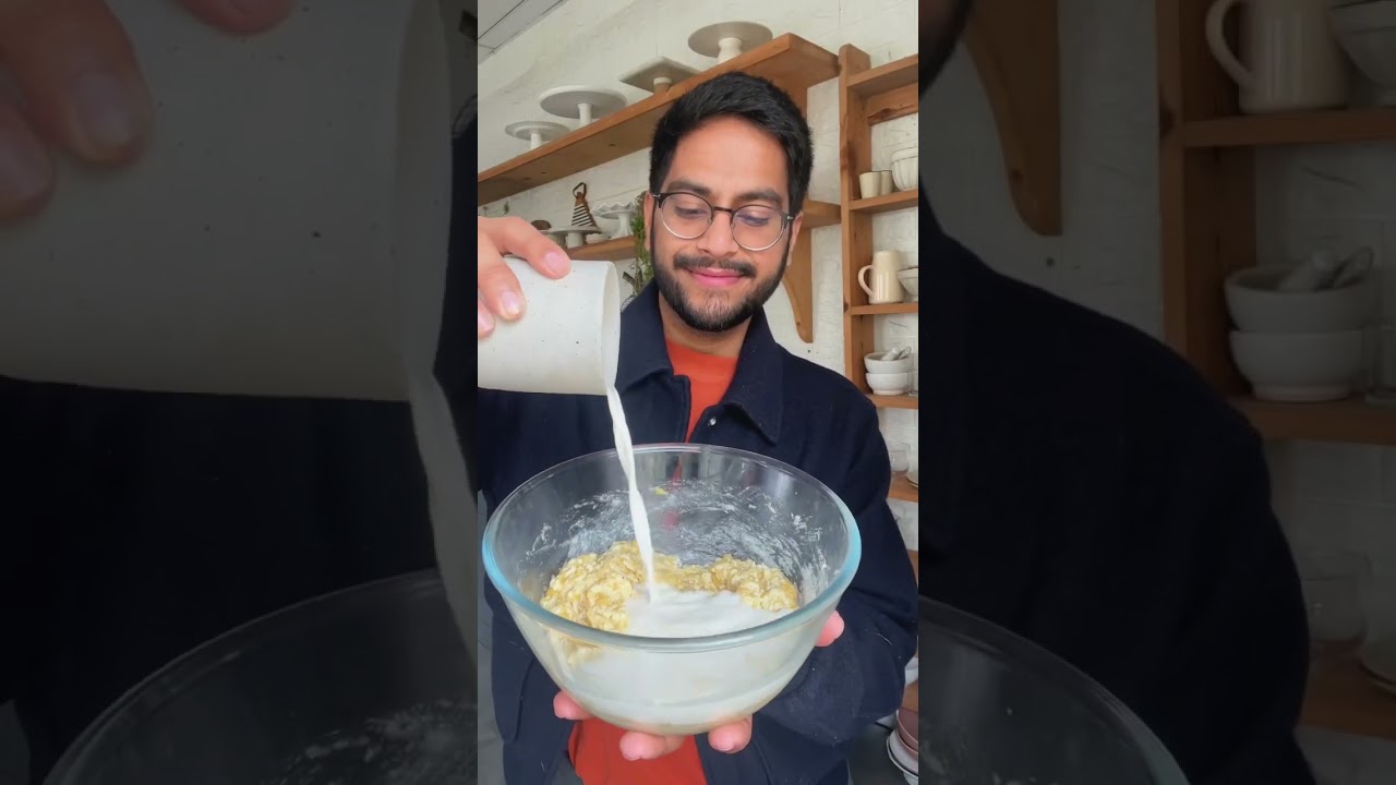 EGGLESS CHOCOLATE CHUNK BANANA BREAD | NO EGGS | GLUTEN FREE #shorts EGGLESS CHOCOLATE CHUNK BANANA BREAD | NO EGGS | GLUTEN FREE #shorts