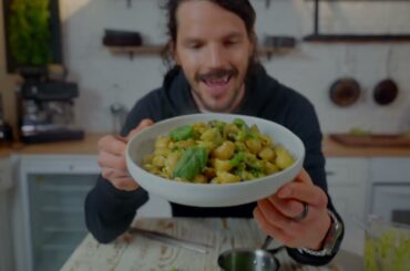 Easy dinner ideas: Plant-based Pesto Pasta recipe with Dan
