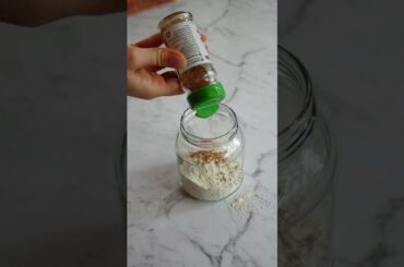 carrot cake BUT MAKE IT OVERNIGHT OATS #healthy #overnightoats #shorts #food #breakfast #carrotcake