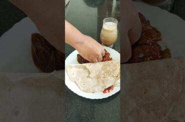 "Quick and Easy Chapati and Chilli Chicken Recipe for Healthy Dinner: An Indo-Chinese Delight"