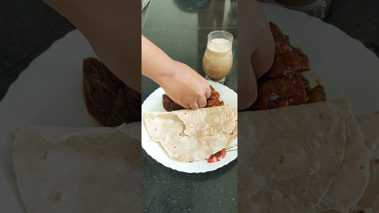 “Quick and Easy Chapati and Chilli Chicken Recipe for Healthy Dinner: An Indo-Chinese Delight” "Quick and Easy Chapati and Chilli Chicken Recipe for Healthy Dinner: An Indo-Chinese Delight"