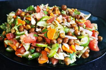 Healthy Salad Recipe - Kalay Chane Ki salad - Chickpea Salad Recipe