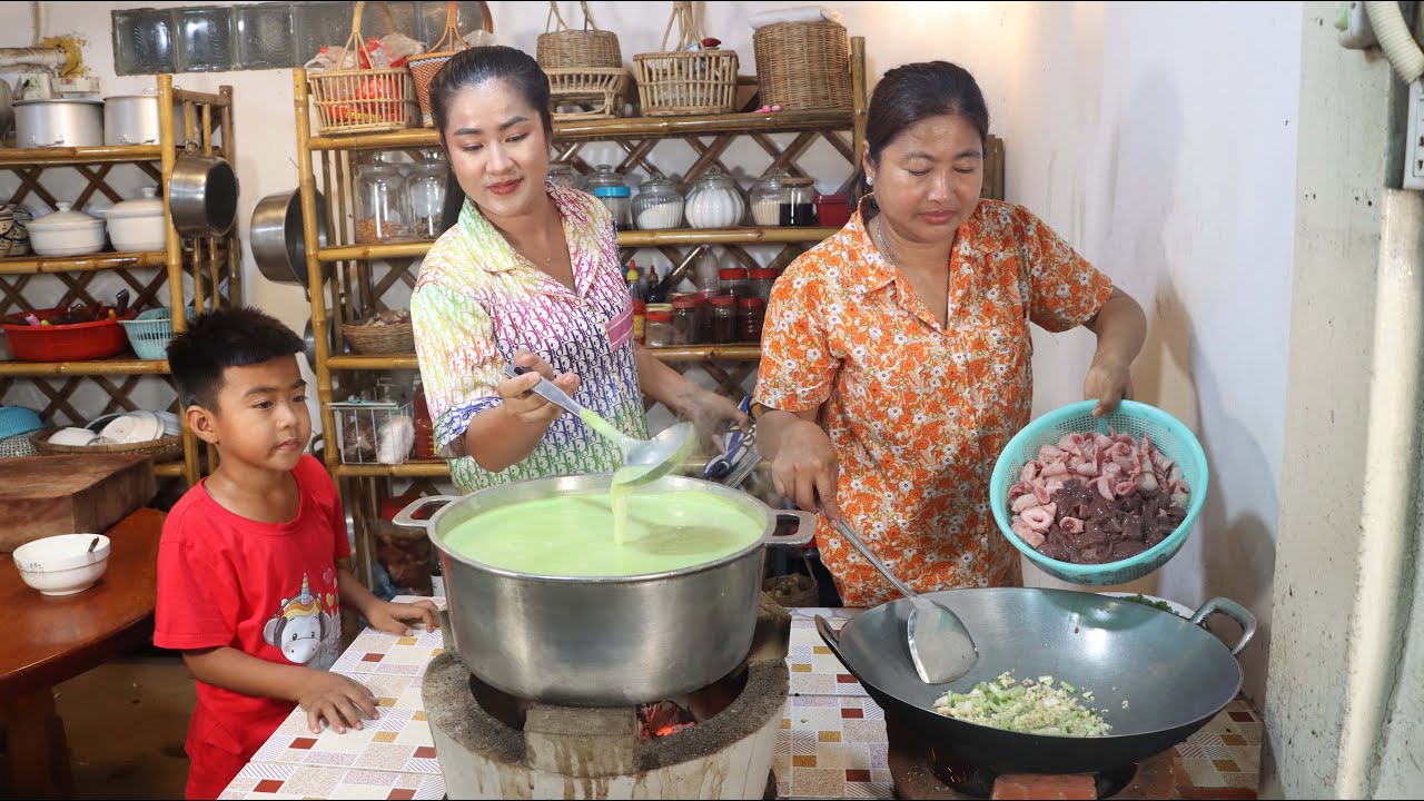 Pregnant mom and mother prepare healthy food for family dinner – Family food cooking Pregnant mom and mother prepare healthy food for family dinner - Family food cooking