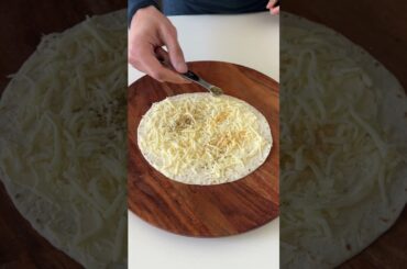 Mind-blowing hack that turns garlic bread into a HIGH PROTEIN snack #shorts