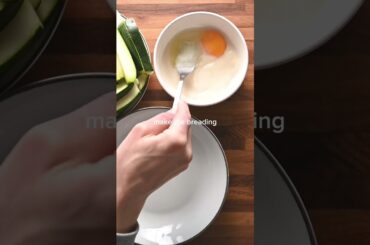 healthy low calorie alternative to fries! #zucchini #healthyrecipes #lowcalorie #airfryer