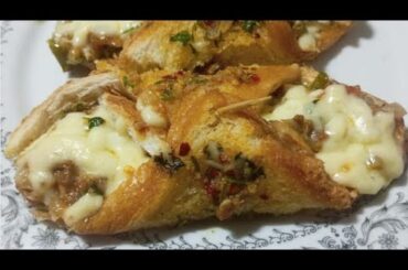 Bread parcel snacks l Bread snacks l Easy and quick snacks recipe l Tea snacks l Foodie Family