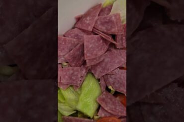 Learn How to Make a Delicious Chef Salad Recipe - Perfect for Lunch or Dinner