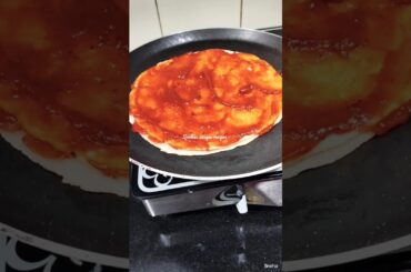 No maida no oven healthy pizza recipe. #Shorts #shortsfeed #ytshorts #viralvideo