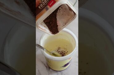 NEW WAY TO EAT YOGHURT! #food #healthy #shorts #shortrecipe #breakfast #lowcalorie #foodie