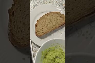 Avocado Bread Toast Recipe | Healthy Recipe #simplebreadrecipe #germany #@arr0513