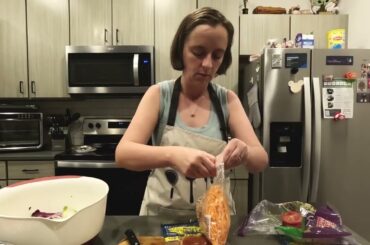 Easy and Delicious Salmon Salad Recipe - Perfect for a Healthy Lunch