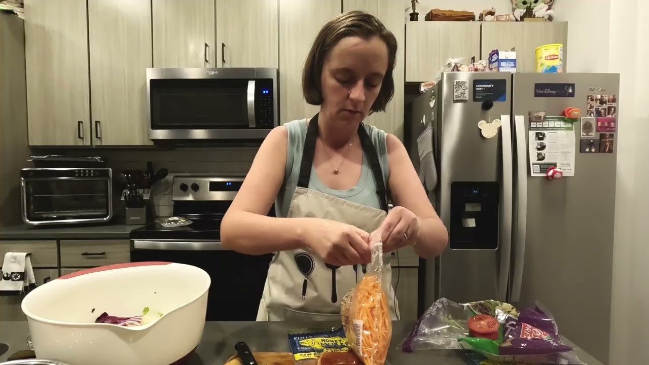 Easy and Delicious Salmon Salad Recipe – Perfect for a Healthy Lunch Easy and Delicious Salmon Salad Recipe - Perfect for a Healthy Lunch