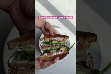 Easy balanced lunch idea! #dietitian #healthylunch #balancedmeal #lunchboxrecipe