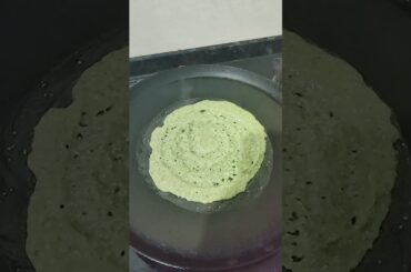 Green moong dal chilla-healthy snacks #shorts #trending #snack #recipe #greenmoongdalrecipe #2023