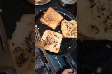 5 minute mein banne wala bread pizza# breadpizza recipe #healthy and tasty nasta# short video#